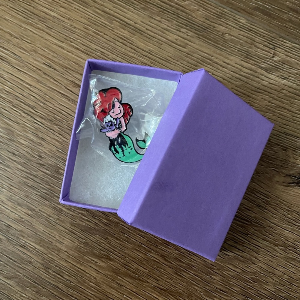 (NWOT) Ariel Holding Ursula Doll PIN